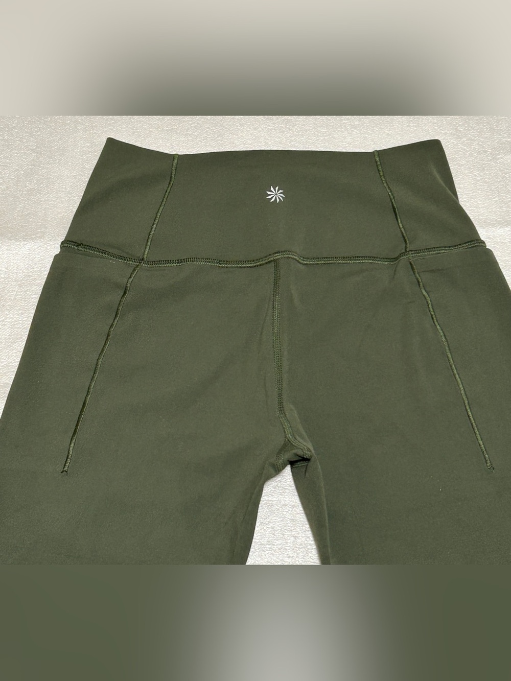 Athleta Transcend Stash Tight Leggings — Olive